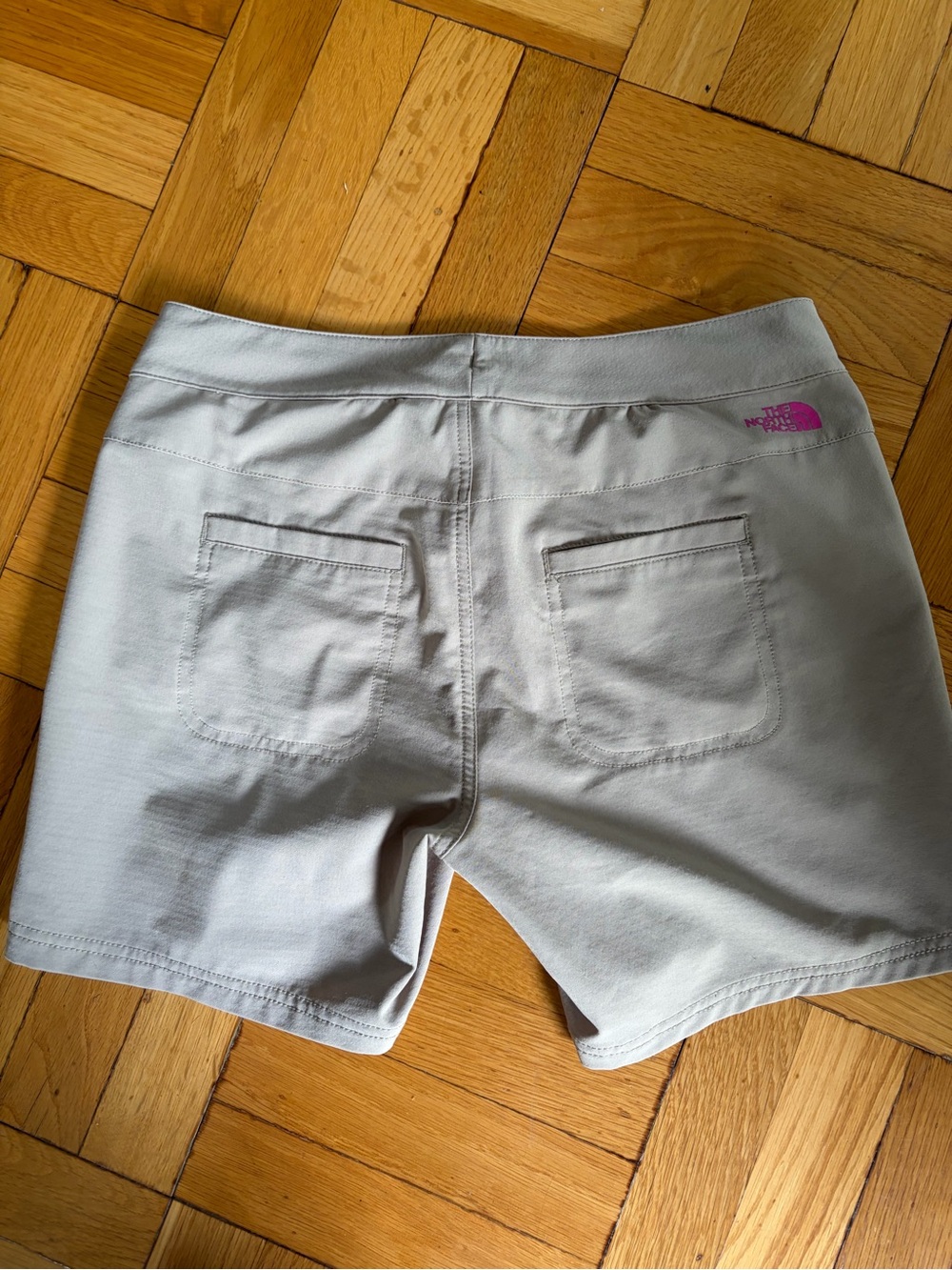 The North Face Women’s Sz. 4 Hiking Walking Shorts. Pockets. Snap & Zipper - Picture 8 of 13